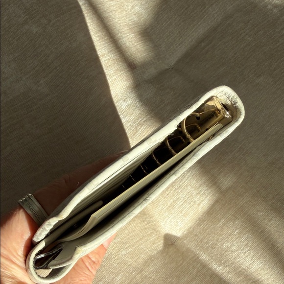 Gucci Beige Wallet with GG Pattern - Picture 7 of 9